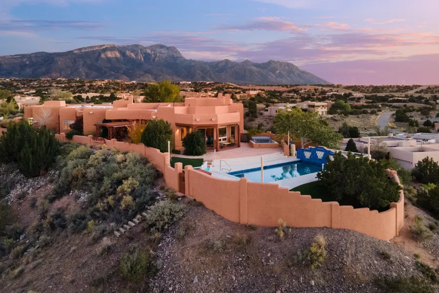 Placitas neighborhood, Albuquerque metro